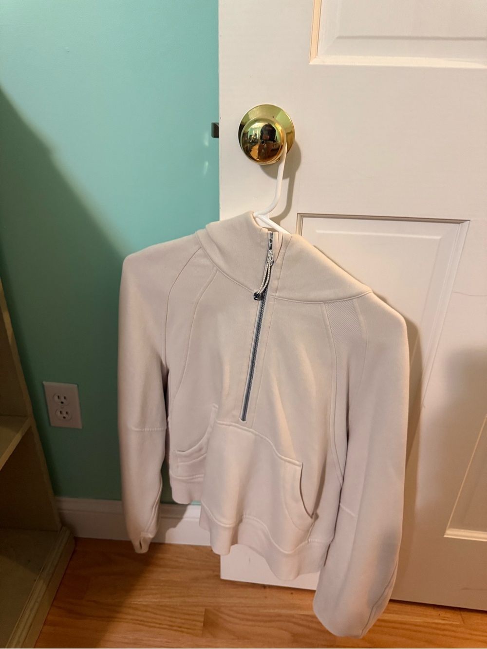 Lululemon Women’s Cream Half-Zip scuba
